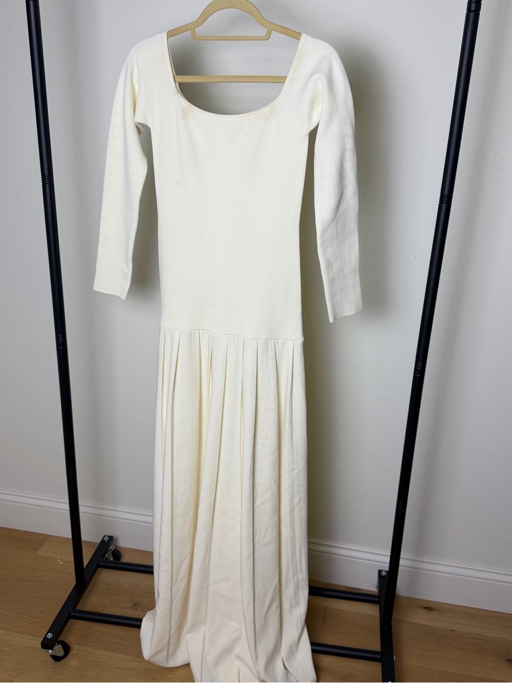 Meshki Cream Scoop Neck Long Sleeve Maxi Dress